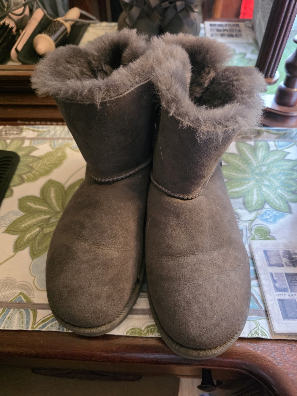 UGG Short Shearling Winter Boots - Gray Brown